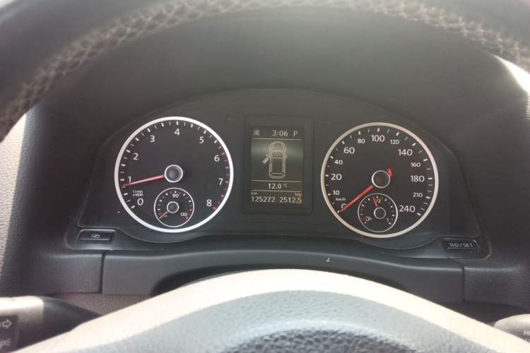 Used Volkswagen Tiguan 2010 1.8TSI Automatic All-Wheel-Drive Elite Edition Instrument Cluster