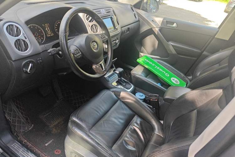 Used Volkswagen Tiguan 2010 1.8TSI Automatic All-Wheel-Drive Elite Edition Left Front Seat