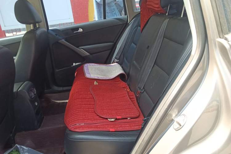 Used Volkswagen Tiguan 2010 1.8TSI Automatic All-Wheel-Drive Elite Edition Left Rear Seat