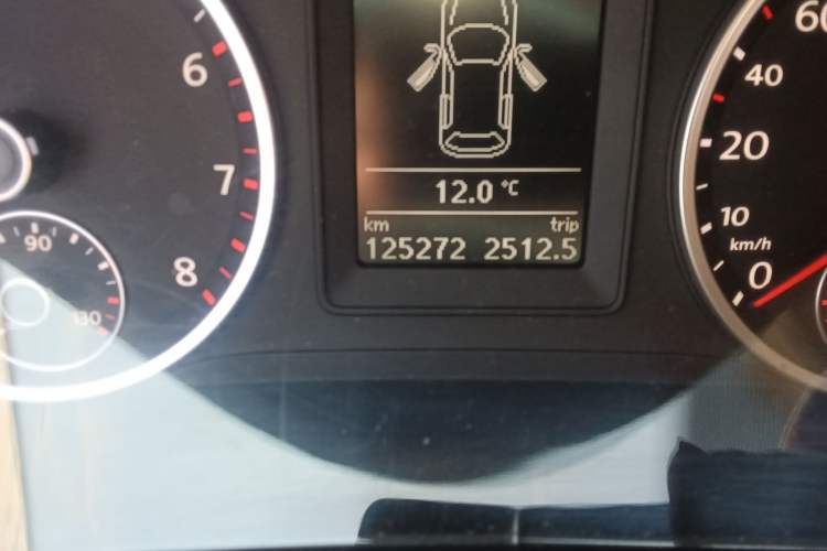 Used Volkswagen Tiguan 2010 1.8TSI Automatic All-Wheel-Drive Elite Edition Odometer Close Up