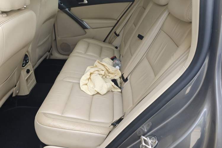 Used Volkswagen Tiguan 2010 1.8TSI Automatic All-Wheel-Drive Elite Edition Left Rear Seat