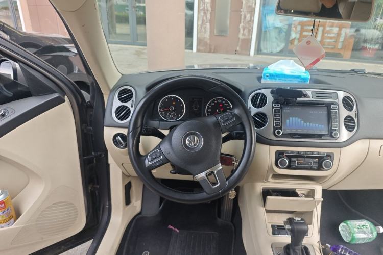 Used Volkswagen Tiguan 2010 1.8TSI Automatic All-Wheel-Drive Elite Edition Steering Wheel