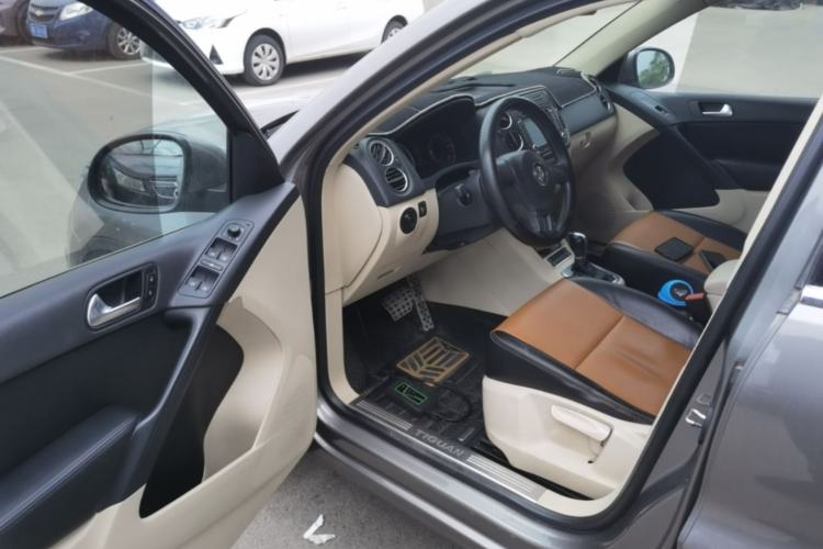 Used Volkswagen Tiguan 2010 1.8TSI Automatic Two-Wheel Drive Elite Edition Driver Seat