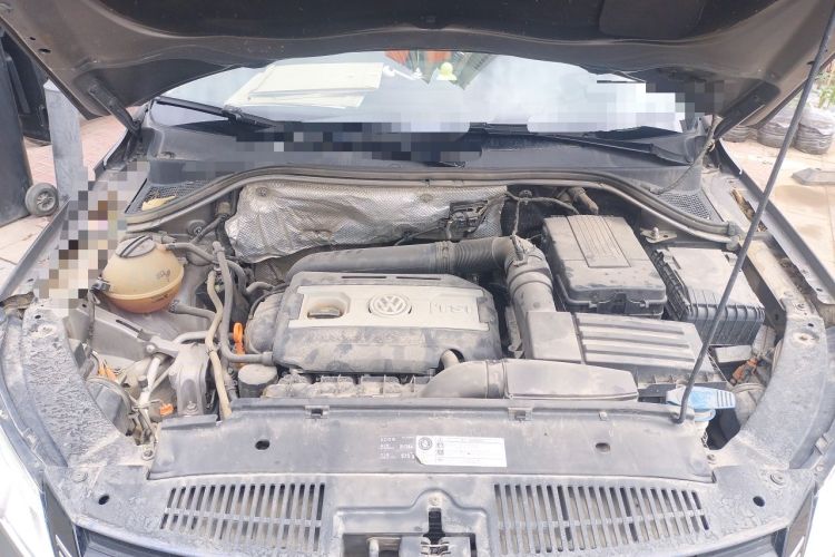 Used Volkswagen Tiguan 2010 1.8 TSI Automatic Two-Wheel Drive Trend Edition Engine Bay