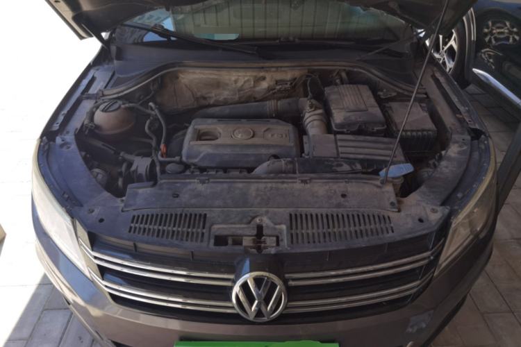 Used Volkswagen Tiguan 2010 1.8 TSI Automatic Two-Wheel Drive Trend Edition Engine Bay