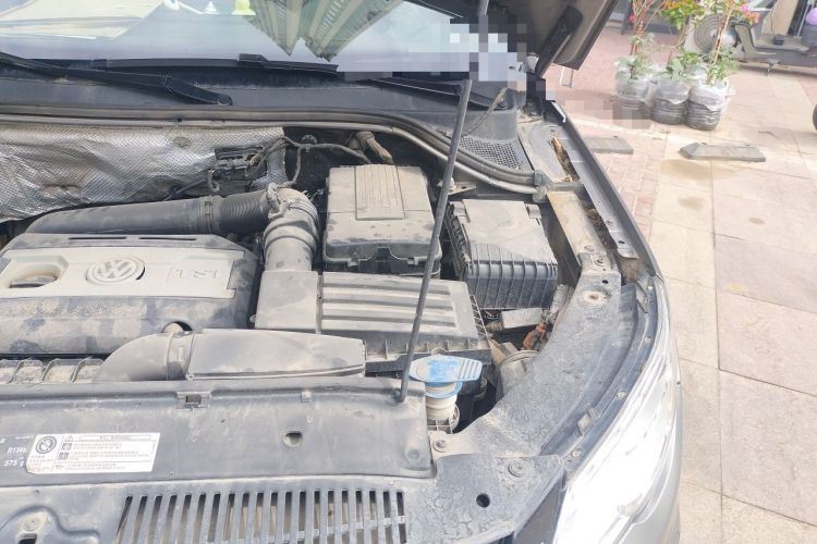 Used Volkswagen Tiguan 2010 1.8 TSI Automatic Two-Wheel Drive Trend Edition Engine Bay Left