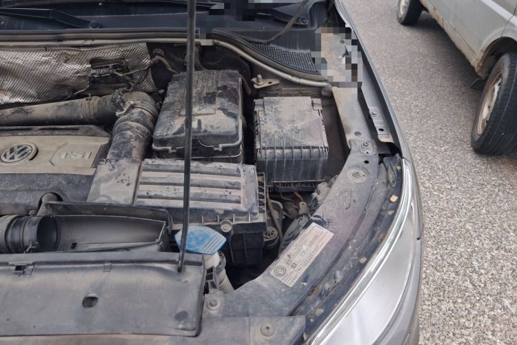 Used Volkswagen Tiguan 2010 2.0 TSI Automatic All-Wheel Drive Flagship Edition Engine Bay Left