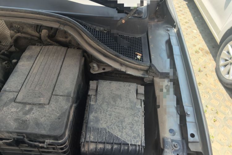 Used Volkswagen Tiguan 2010 1.8 TSI Automatic Two-Wheel Drive Urban Edition Engine Bay Left