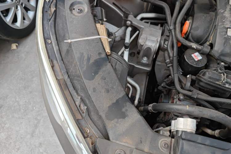 Used Volkswagen Tiguan 2010 1.8TSI Automatic Two-Wheel Drive Elite Edition Engine Bay Right