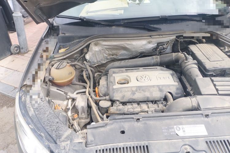 Used Volkswagen Tiguan 2010 1.8 TSI Automatic Two-Wheel Drive Trend Edition Engine Bay Right