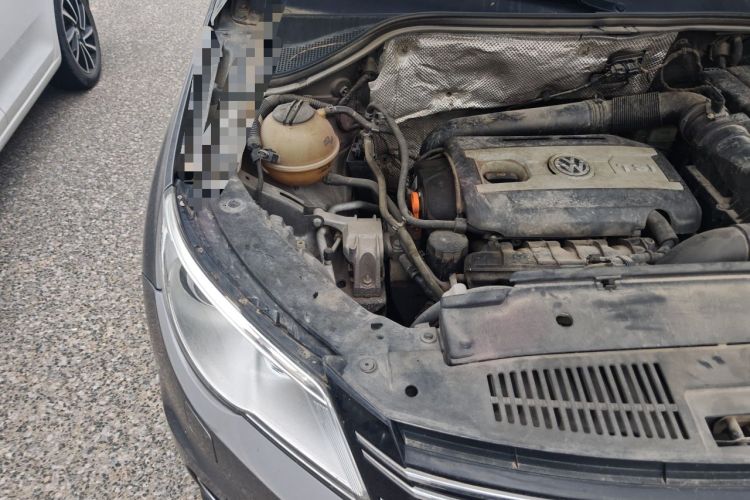 Used Volkswagen Tiguan 2010 2.0 TSI Automatic All-Wheel Drive Flagship Edition Engine Bay Right