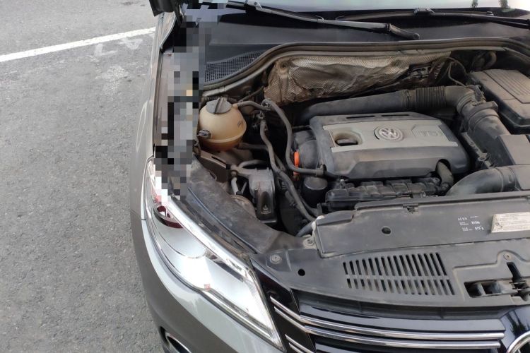 Used Volkswagen Tiguan 2010 1.8TSI Automatic All-Wheel-Drive Elite Edition Engine Bay Right
