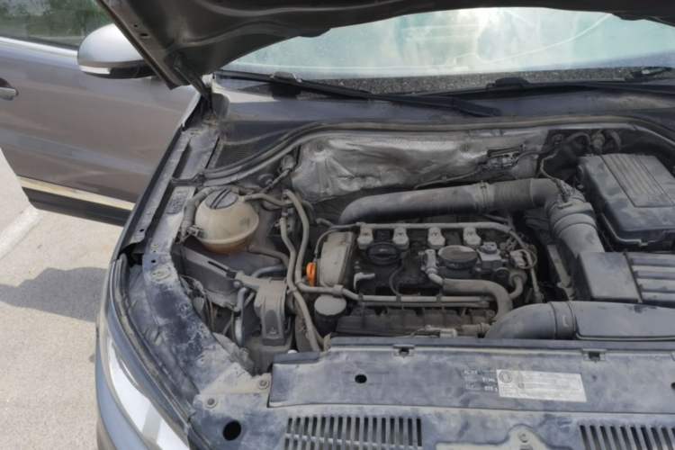 Used Volkswagen Tiguan 2010 1.8TSI Automatic Two-Wheel Drive Elite Edition Engine Bay Right