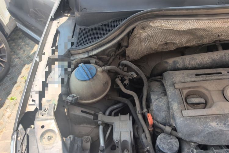 Used Volkswagen Tiguan 2010 1.8 TSI Automatic Two-Wheel Drive Urban Edition Engine Bay Right
