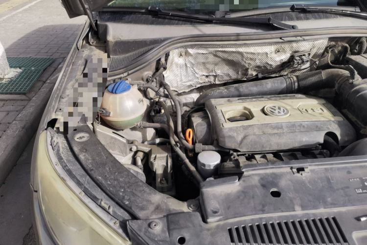 Used Volkswagen Tiguan 2010 1.8TSI Automatic Two-Wheel Drive Elite Edition Engine Bay Right