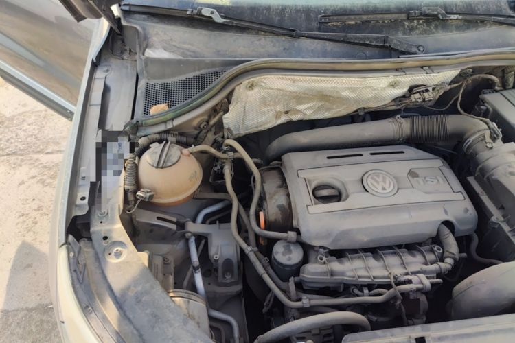 Used Volkswagen Tiguan 2010 2.0 TSI Automatic All-Wheel-Drive Elite Edition Engine Bay Right