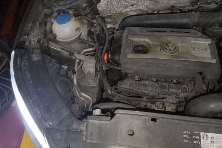 Used Volkswagen Tiguan 2010 2.0 TSI Automatic All-Wheel Drive Flagship Edition Engine Bay Right