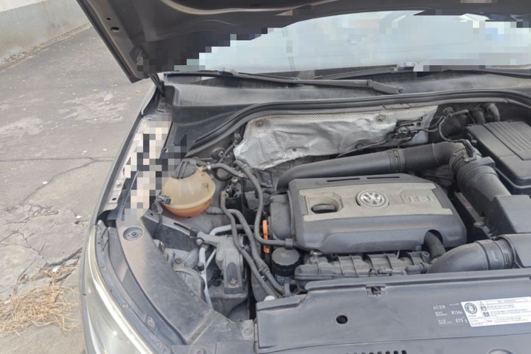 Used Volkswagen Tiguan 2010 1.8 TSI Automatic Two-Wheel Drive Urban Edition Engine Bay Right