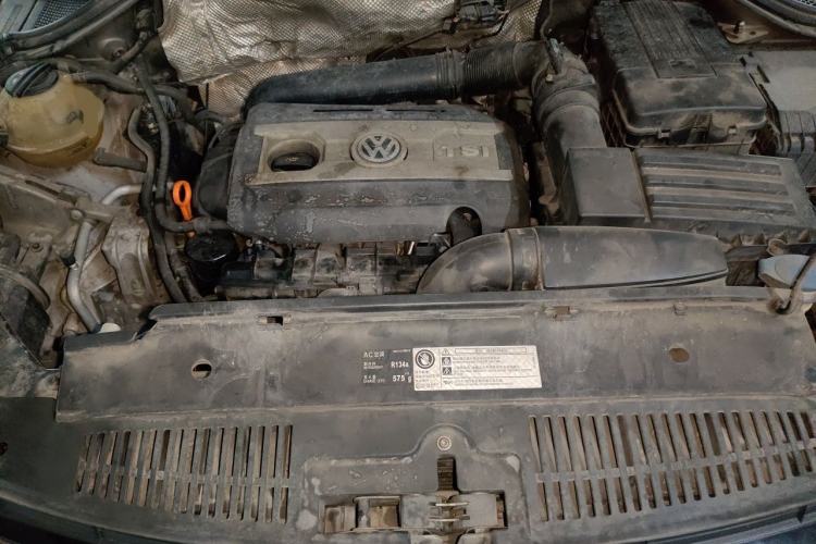 Used Volkswagen Tiguan 2010 1.8 TSI Automatic Two-Wheel Drive Trend Edition Engine Bay