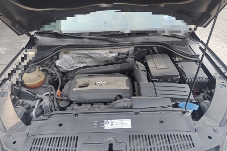 Used Volkswagen Tiguan 2010 1.8 TSI Automatic Two-Wheel Drive Urban Edition Engine Bay