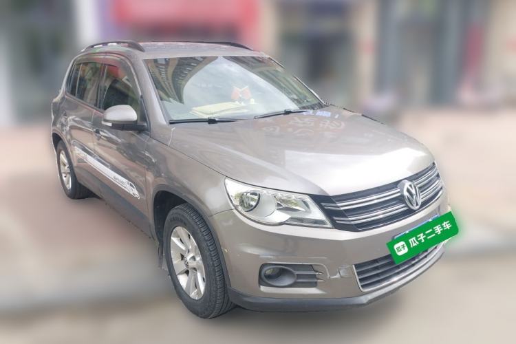 Used Volkswagen Tiguan 2010 1.8 TSI Automatic Two-Wheel Drive Trend Edition Front Right 45 Deg