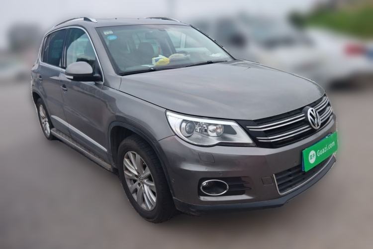 Used Volkswagen Tiguan 2010 2.0 TSI Automatic All-Wheel Drive Flagship Edition Front Right 45 Deg