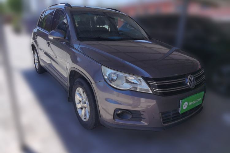 Used Volkswagen Tiguan 2010 1.8 TSI Automatic Two-Wheel Drive Trend Edition Front Right 45 Deg