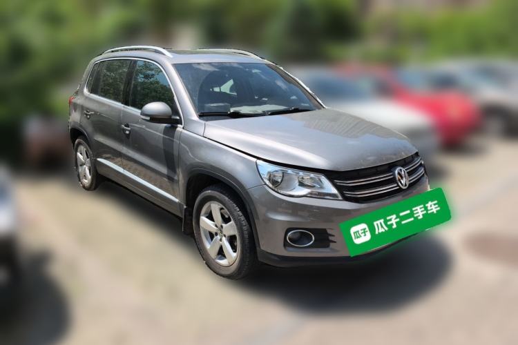 Used Volkswagen Tiguan 2010 1.8 TSI Automatic Two-Wheel Drive Urban Edition Front Right 45 Deg