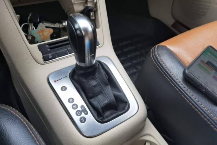 Used Volkswagen Tiguan 2010 1.8TSI Automatic Two-Wheel Drive Elite Edition Gear Lever