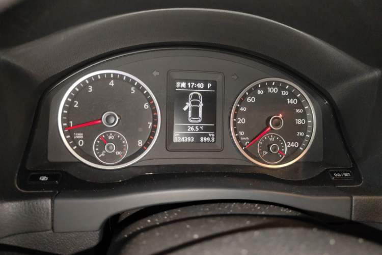 Used Volkswagen Tiguan 2010 1.8TSI Automatic All-Wheel-Drive Elite Edition Instrument Cluster