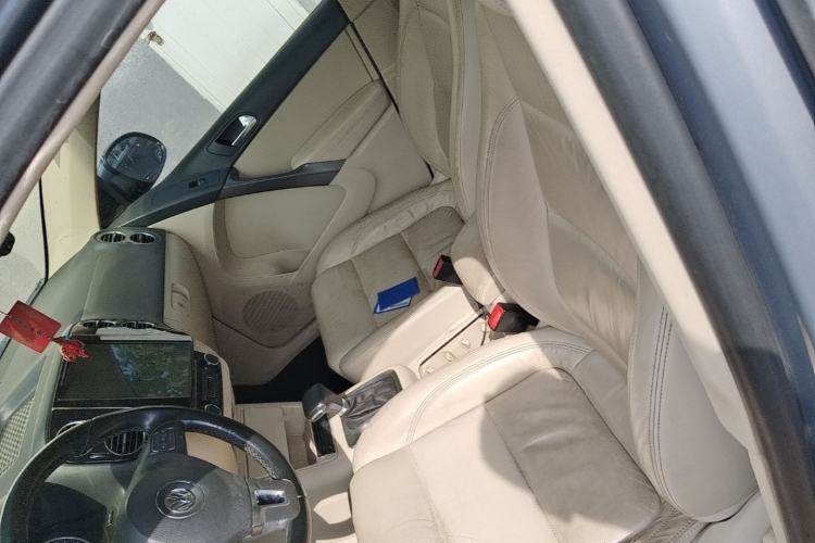 Used Volkswagen Tiguan 2010 1.8 TSI Automatic Two-Wheel Drive Urban Edition Left Front Seat