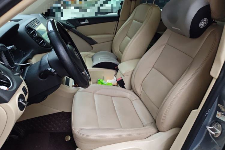 Used Volkswagen Tiguan 2010 2.0 TSI Automatic All-Wheel-Drive Elite Edition Left Front Seat