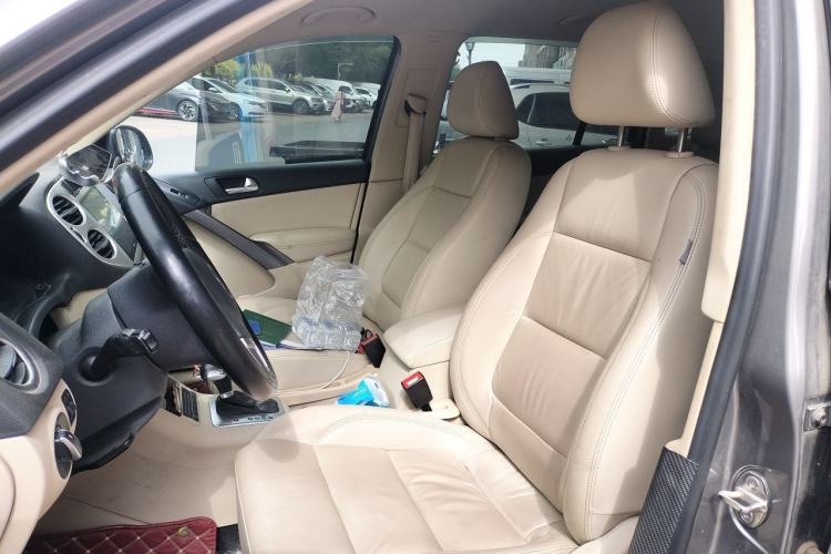 Used Volkswagen Tiguan 2010 1.8 TSI Automatic Two-Wheel Drive Trend Edition Left Front Seat