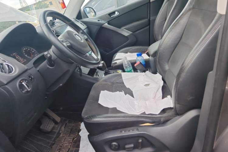 Used Volkswagen Tiguan 2010 2.0 TSI Automatic All-Wheel Drive Flagship Edition Left Front Seat