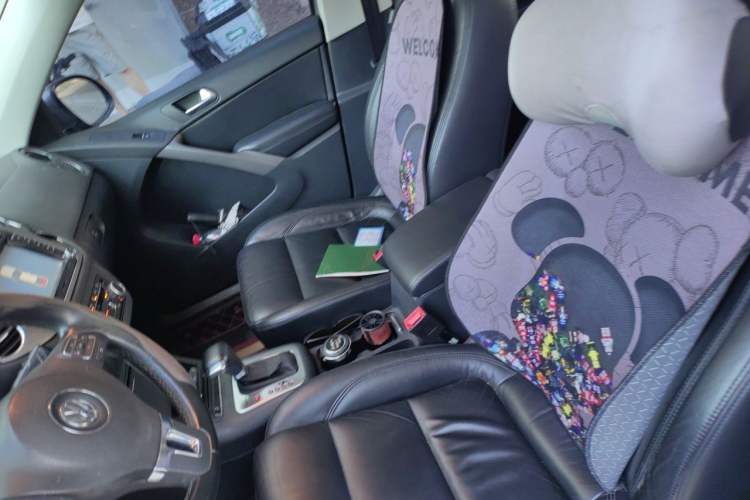 Used Volkswagen Tiguan 2010 2.0 TSI Automatic All-Wheel-Drive Elite Edition Left Front Seat