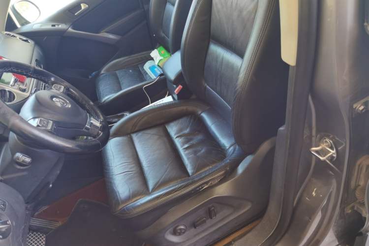Used Volkswagen Tiguan 2010 1.8 TSI Automatic Two-Wheel Drive Trend Edition Left Front Seat