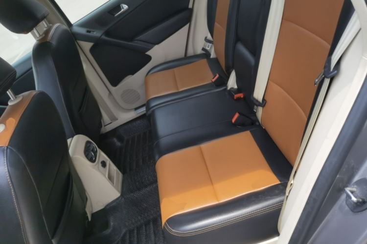 Used Volkswagen Tiguan 2010 1.8TSI Automatic Two-Wheel Drive Elite Edition Left Rear Seat