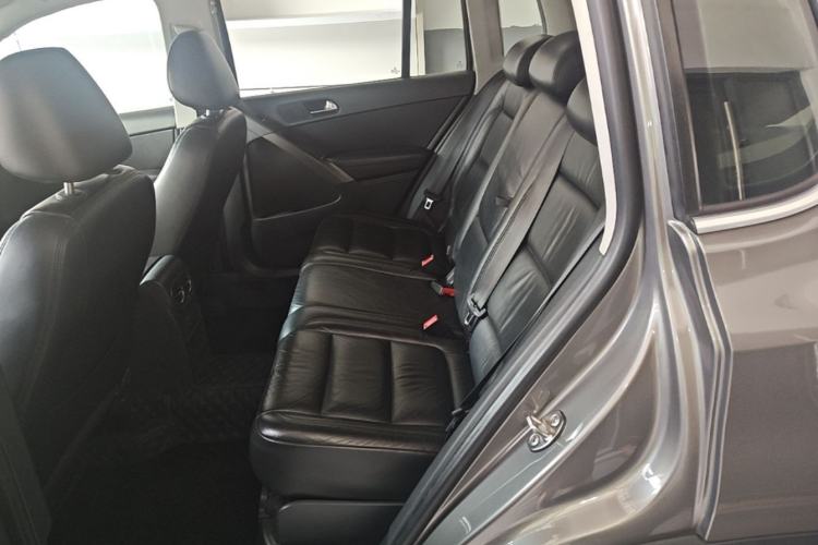 Used Volkswagen Tiguan 2010 1.8TSI Automatic All-Wheel-Drive Elite Edition Left Rear Seat