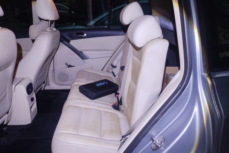 Used Volkswagen Tiguan 2010 1.8TSI Automatic All-Wheel-Drive Elite Edition Left Rear Seat