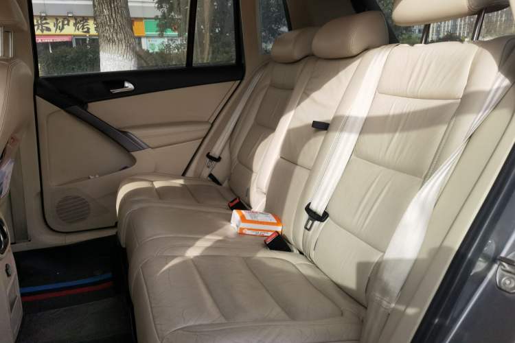 Used Volkswagen Tiguan 2010 1.8TSI Automatic Two-Wheel Drive Elite Edition Left Rear Seat