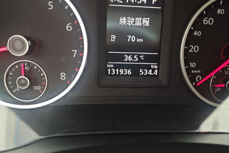 Used Volkswagen Tiguan 2010 1.8TSI Automatic All-Wheel-Drive Elite Edition Odometer Close Up