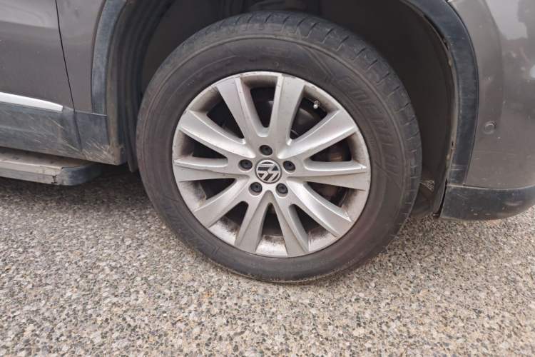 Used Volkswagen Tiguan 2010 2.0 TSI Automatic All-Wheel Drive Flagship Edition Right Front Wheel Hub