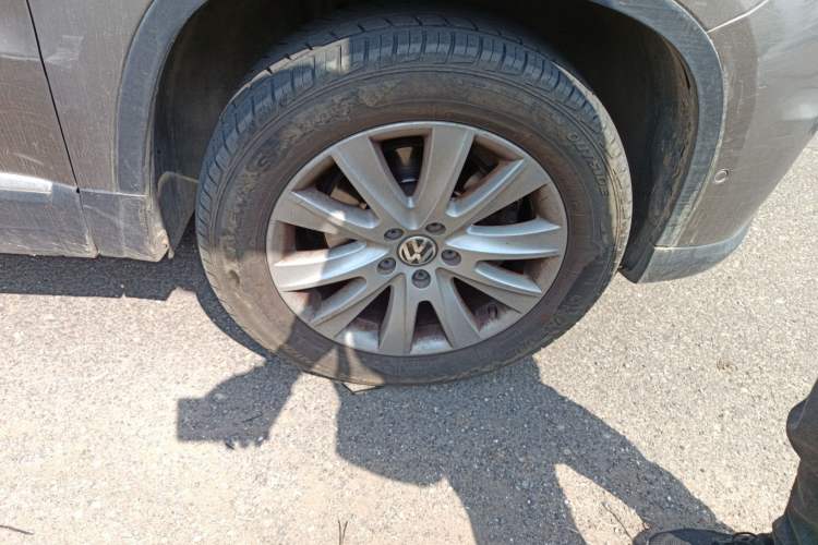 Used Volkswagen Tiguan 2010 2.0 TSI Automatic All-Wheel Drive Flagship Edition Right Front Wheel Hub
