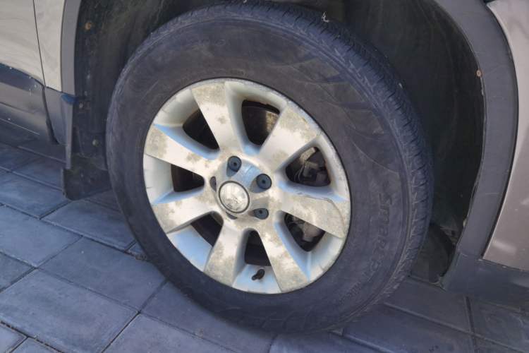 Used Volkswagen Tiguan 2010 1.8 TSI Automatic Two-Wheel Drive Trend Edition Right Front Wheel Hub