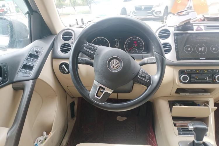 Used Volkswagen Tiguan 2010 1.8 TSI Automatic Two-Wheel Drive Trend Edition Steering Wheel