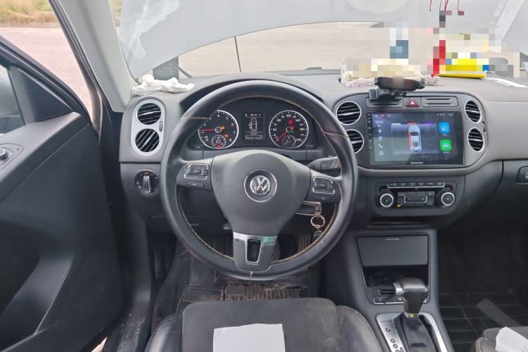 Used Volkswagen Tiguan 2010 2.0 TSI Automatic All-Wheel Drive Flagship Edition Steering Wheel