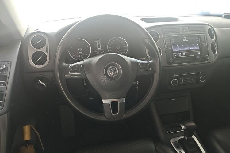 Used Volkswagen Tiguan 2010 1.8TSI Automatic All-Wheel-Drive Elite Edition Steering Wheel