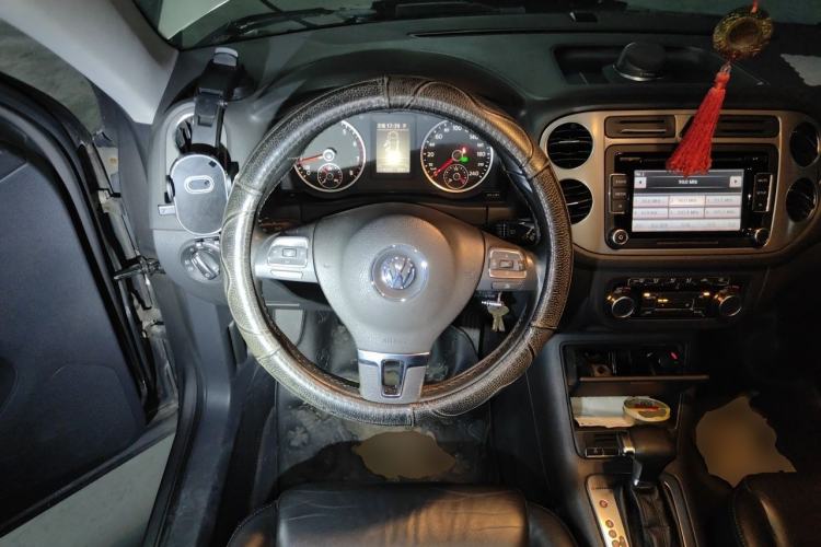 Used Volkswagen Tiguan 2010 1.8TSI Automatic All-Wheel-Drive Elite Edition Steering Wheel