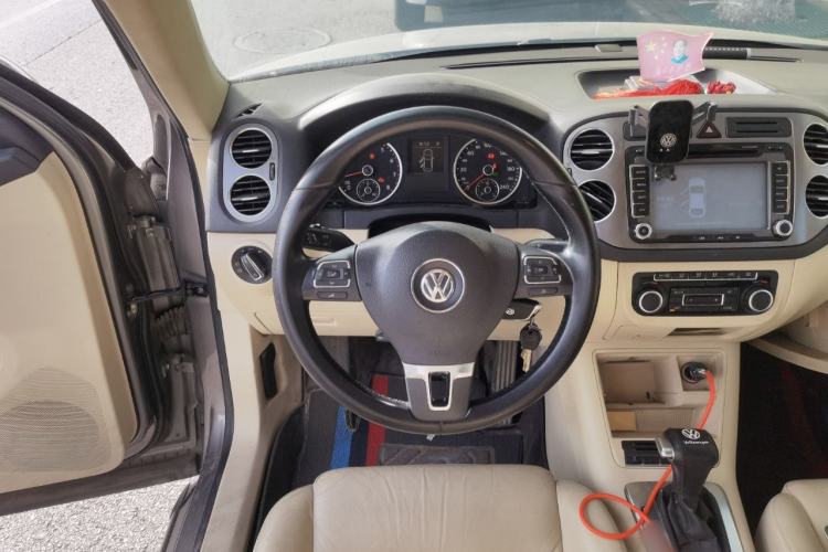 Used Volkswagen Tiguan 2010 1.8TSI Automatic Two-Wheel Drive Elite Edition Steering Wheel