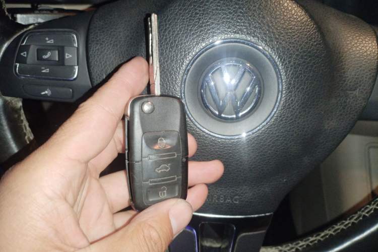 Used Volkswagen Tiguan 2010 1.8TSI Automatic All-Wheel-Drive Elite Edition Vehicle Key